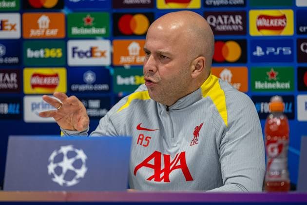 Football - UEFA Champions League - League Phase - Liverpool FC v LOSC Lille - MD-1 LIVERPOOL, ENGLAND - Monday, January 20, 2025: Liverpool s head coach Arne Slot during a press conference, PK, Pressekonferenz at Anfield ahead of the UEFA Champions League game between Liverpool FC and LOSC Lille. (Photo by David Rawcliffe Propaganda) LIVERPOOL Anfield MERSEYSIDE ENGLAND  Copyright: xDavidxRawcliffex P2025-01-20-Liverpool_Lille_MD-1-64