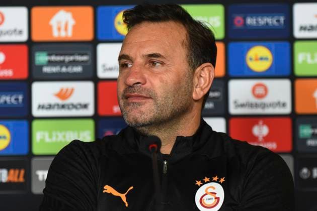 Coach Okan Buruk of Galatasaray seen during the press conference, PK, Pressekonferenz a day before the UEFA Europa League game 7 Between Galatasaray and Dynamo Kiev in Istanbul at Rams Park Stadium , Istanbul , Turkey on January 20 , 2025. ( Photo by Seskimphoto ) Istanbul Turkey Istanbul Turkey Copyright: xSeskimphotox Okan_Buruk_200125 (26)