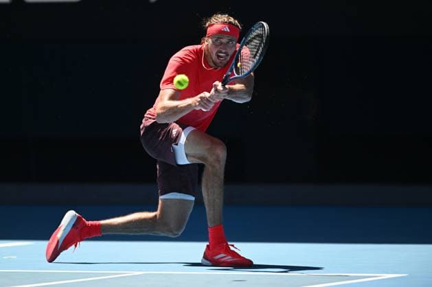 TENNIS AUSTRALIAN OPEN, Alexander Zverev of Germany during his 1 4 final match against Tommy Paul of USA during the 2025 Australian Open at Melbourne Park in Melbourne, Tuesday, January 21, 2025. ( NO ARCHIVING, EDITORIAL USE ONLY, NO USE IN BOOKS WITHOUT CONSENT MELBOURNE VICTORIA AUSTRALIA  Copyright: xLUKASxCOCHx 20250121171275849572