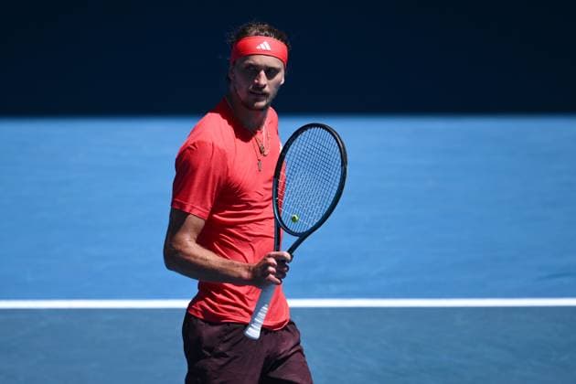 TENNIS AUSTRALIAN OPEN, Alexander Zverev of Germany reacts during his 1 4 final match against Tommy Paul of USA during the 2025 Australian Open at Melbourne Park in Melbourne, Tuesday, January 21, 2025. ( NO ARCHIVING, EDITORIAL USE ONLY, NO USE IN BOOKS WITHOUT CONSENT MELBOURNE VICTORIA AUSTRALIA  Copyright: xJOELxCARRETTx 20250121177751819010