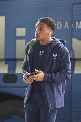 GNK Dinamo Zagreb depart for London Juan Cordoba of Dinamo Zagreb arrive at Franjo Tudjman International Airport before departing to London on January 21, 2025. in Zagreb, Croatia. Dinamo Zagreb will play against Arsenal in the UEFA Champions League.  LukaxStanzl PIXSELL