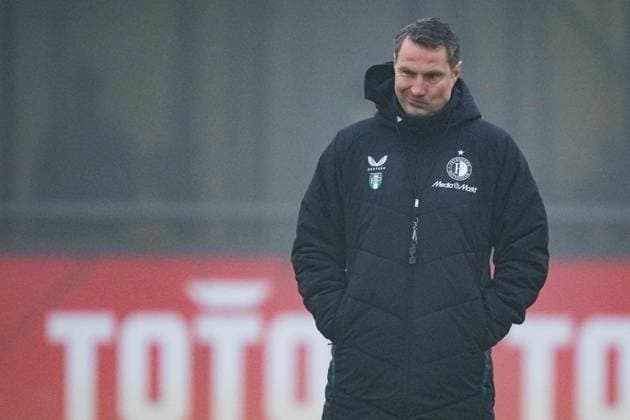 UEFA Champions League 2024-2025: training of Feyenoord Rotterdam - Feyenoord coach Brian Priske during the training of Feyenoord in preparation of the UEFA Champions League duel against FC Bayern Munich at Trainingscomplex 1908 on 21 January 2025 in Rotterdam, The Netherlands. Copyright: xYannickxVerhoevenx