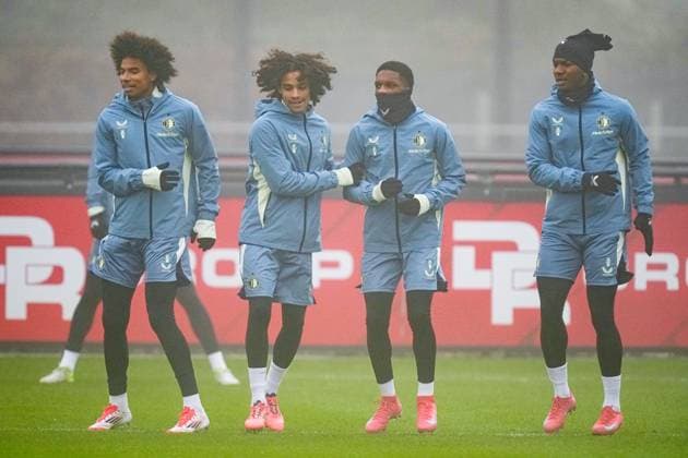 UEFA Champions League 2024-2025: training of Feyenoord Rotterdam - Calvin Stengs of Feyenoord, Gjivai Zechiel of Feyenoord, Givairo Read of Feyenoord U19 and Jeyland Mitchell of Feyenoord during the training of Feyenoord in preparation of the UEFA Champions League duel against FC Bayern Munich at Trainingscomplex 1908 on 21 January 2025 in Rotterdam, The Netherlands. Copyright: xYannickxVerhoevenx