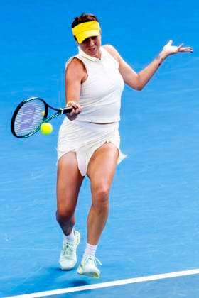 MELBOURNE, VIC - JANUARY 21: Anastasia Pavlyuchenkova of Russia in action during the Quarterfinals of the 2025 Australian Open on January 21 2025, at Melbourne Park in Melbourne, Australia. (Photo by Jason Heidrich Icon Sportswire) TENNIS: JAN 21 Australian Open EDITORIAL USE ONLY Icon250121214