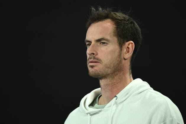 TENNIS AUSTRALIAN OPEN, Former tennis player Andy Murray looks on as Novak Djokovic of Serbia plays his 1 4 final match against Carlos Alcaraz of Spain during the 2025 Australian Open at Melbourne Park in Melbourne, Tuesday, January 21, 2025. ( NO ARCHIVING, EDITORIAL USE ONLY, NO USE IN BOOKS WITHOUT CONSENT MELBOURNE VICTORIA AUSTRALIA  Copyright: xJOELxCARRETTx 20250121137112365655