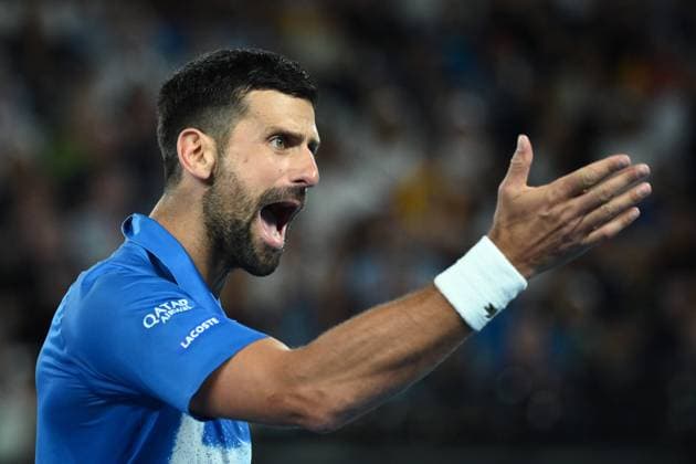 TENNIS AUSTRALIAN OPEN, Novak Djokovic of Serbia reacts during his 1 4 final match against Carlos Alcaraz of Spain during the 2025 Australian Open at Melbourne Park in Melbourne, Tuesday, January 21, 2025. ( NO ARCHIVING, EDITORIAL USE ONLY, NO USE IN BOOKS WITHOUT CONSENT MELBOURNE VICTORIA AUSTRALIA  Copyright: xJOELxCARRETTx 20250121192182990256