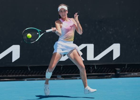 Julia Stusek GER , Girls Singles, Girls Singles, Australian Open 2025, Melbourne Park, Melbourne, Victoria, Australia Copyright: xJuergenxHasenkopfx