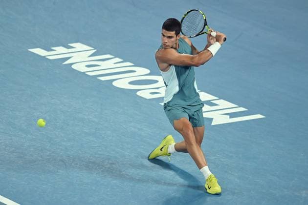 TENNIS AUSTRALIAN OPEN, Carlos Alcaraz of Spain during his 1 4 final match against Novak Djokovic of Serbia during the 2025 Australian Open at Melbourne Park in Melbourne, Tuesday, January 21, 2025. NO ARCHIVING, EDITORIAL USE ONLY, NO USE IN BOOKS WITHOUT CONSENT MELBOURNE VICTORIA AUSTRALIA  Copyright: xLUKASxCOCHx 20250121175559685280