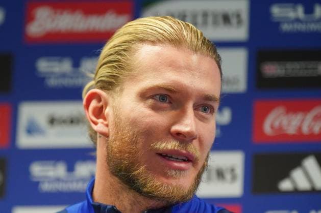 Germany Soccer 2 Bundesliga 2024 2025, FC Schalke 04, Training Gelsenkirchen Loris Karius Schalke 04, 27 Copyright: xJOERANxSTEINSIEKx