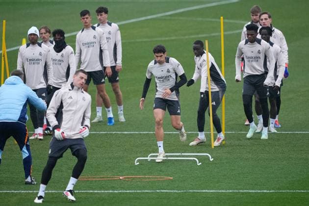 January 21, 2025, Valdebebas, Madrid, SPAIN: Jesus Vallejo and Ferland Mendy during the training day of Real Madrid ahead the UEFA Champions League, football match against RB Salzburg at Ciudad Deportiva Real Madrid on January 21, 2025, in Valdebebas, Madrid, Spain. Valdebebas SPAIN - ZUMAa181 20250121_zaa_a181_006 Copyright: xOscarxJ.xBarrosox