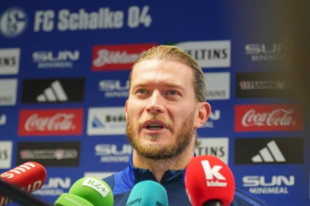 Germany Football 2 Bundesliga 2024 2025, FC Schalke 04, Training Gelsenkirchen Loris Karius Schalke 04, 27 Press conference Copyright: xJOERANxSTEINSIEKx