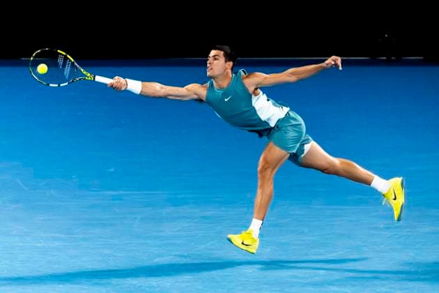 MELBOURNE, VIC - JANUARY 21: Carlos Alcaraz of Spain in action during the Quarterfinals of the 2025 Australian Open on January 21 2025, at Melbourne Park in Melbourne, Australia. (Photo by Jason Heidrich Icon Sportswire) TENNIS: JAN 21 Australian Open EDITORIAL USE ONLY Icon250121252