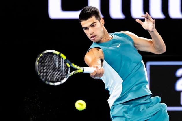 MELBOURNE, VIC - JANUARY 21: Carlos Alcaraz of Spain in action during the Quarterfinals of the 2025 Australian Open on January 21 2025, at Melbourne Park in Melbourne, Australia. (Photo by Jason Heidrich Icon Sportswire) TENNIS: JAN 21 Australian Open EDITORIAL USE ONLY Icon250121290