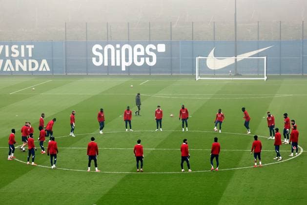 Football, CL, Paris Saint Germain, Training and press conference
