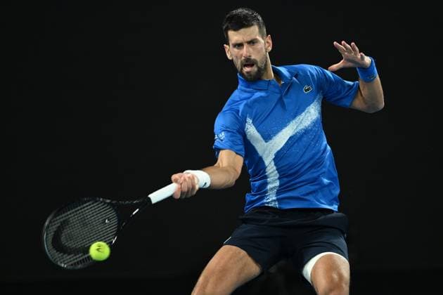 TENNIS AUSTRALIAN OPEN, Novak Djokovic of Serbia during his 1 4 final match against Carlos Alcaraz of Spain during the 2025 Australian Open at Melbourne Park in Melbourne, Tuesday, January 21, 2025. ( NO ARCHIVING, EDITORIAL USE ONLY, NO USE IN BOOKS WITHOUT CONSENT MELBOURNE VICTORIA AUSTRALIA  Copyright: xJOELxCARRETTx 20250122110447727142