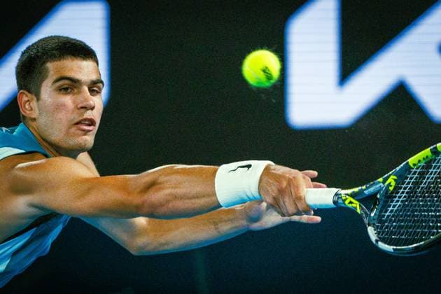 Spanish Carlos Alcaraz pictured during a tennis match between Serbian Djokovic and Spanish Alcaraz, in the quarterfinals of the men s singles at the Australian Open Grand Slam tennis tournament, Tuesday 21 January 2025 in Melbourne Park, Melbourne, Australia. The 2025 edition of the Australian Grand Slam takes place from January 12th to January 26th. PATRICKxHAMILTON  x110846157x