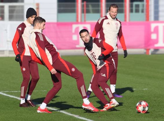 from l 42 Jamal Musiala, 8 Leon Goretzka, 22 Raphael Adelino Jose Guerreiro, 9 Harry Kane, duel, action, soccer Final training FC Bayern Munich before UEFA Champions League match against Feyenoord Rotterdam 21 01 2025 Training ground, Säbenerstr PHOTO Mladen Lackovic LakoPress