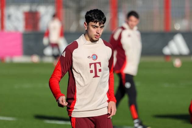 Aleksandar Pavlovic FC Bayern Muenchen, 45 at training, GER, Final training, FC Bayern Muenchen, Football, UEFA Champions League, Matchday 7, 2024 2025 season, 21 01 2025, GER, Final training, FC Bayern Muenchen, Football, UEFA Champions League, Matchday 7, 2024 2025 season, 21 01 2025 Muenchen Copyright: xEibner-Pressefoto JennixMaulx EP_JML