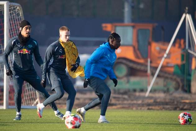 GER, Leipzig, Final training RB Leipzig before matchday 7 of the UEFA Champions League group stage against Sporting Lisbon in the picture from l Yussuf Poulsen RB Leipzig 09 , Arthur Vermeeren RB Leipzig 18 , Amadou Haidara RB Leipzig 08 , with ball in action 21 01 2025, UEFA REGULATIONS PROHIBIT ANY USE OF PHOTOGRAPHS AS IMAGE SEQUENCES AND OR QUASI VIDEO, Copyright: HMBxMedia PaulxFritz