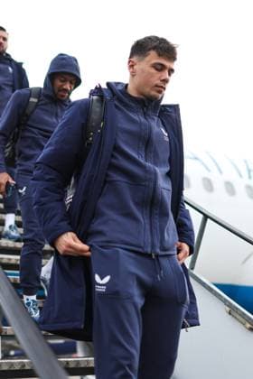 Dinamo Zagreb arrive in London Dario Spikic of Dinamo Zagreb leave a plane at Stansted Airport on January 21, 2025. in London, England. Dinamo Zagreb will play against Arsenal in the UEFA Champions League.  LukaxStanzl PIXSELL