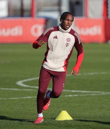21 01 2025, Champions League FC Bayern final training, Saebenerstrasse Muenchen, Soccer, Sport, in the picture Mathys Tel FC Bayern Muenchen
