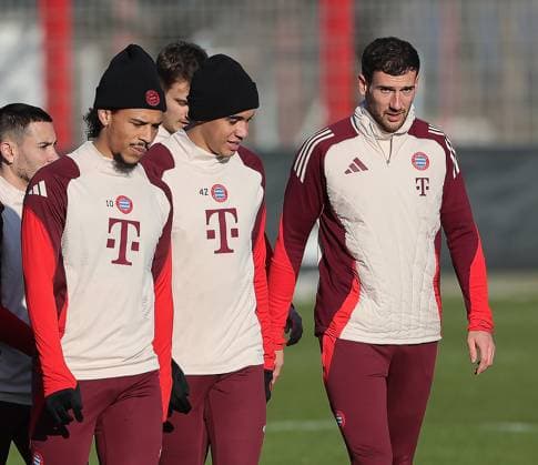 21 01 2025, Champions League FC Bayern final training, Saebenerstrasse Muenchen, Soccer, Sports, in the picture Leroy Sane FC Bayern Muenchen , Jamal Musiala FC Bayern Muenchen and Leon Goretzka FC Bayern Muenchen