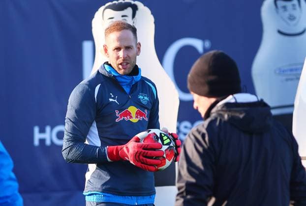 Leipzig, 21.01.2025, RBL Trainingszentrum, UEFA Champions League , RB LEIPZIG Training vor dem morgigen Spiel vs. Sporting Lissabon , Im Bild: Torwart Peter Gulacsi (1, RB Leipzig) , Nur zur redaktionellen Nutzung. Only editorial use. , Picture Point