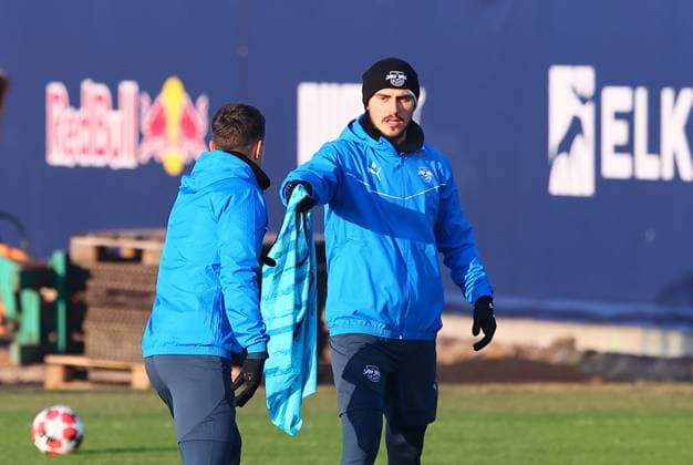 Leipzig, 21 01 2025, RBL training center, UEFA Champions League , RB LEIPZIG training before tomorrows match against Sporting Lisbon , In the picture from l Christoph Baumgartner 14, RB Leipzig and Eljif Elmas 6, RB Leipzig , For editorial use only Only editorial use , Picture Point