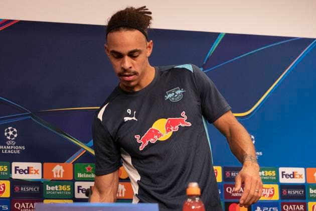 GER, Leipzig, Final training RB Leipzig before matchday 7 of the UEFA Champions League group stage against Sporting Lisbon pictured from left Yussuf Poulsen RB Leipzig 09 , takes a seat on his chair before the press conference 21 01 2025, UEFA REGULATES PROHIBIT ANY USE OF PHOTOGRAPHS AS IMAGE SEQUENCES AND OR QUASI VIDEO, Copyright: HMBxMedia PaulxFritz