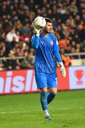Goalkeeper Visar Bekaj of Hatayspor controls the ball during the Turkish Super League match between Hatayspor and Galatasaray at Mersin Stadium in Mersin , Turkey on January 17 , 2025. ( Photo by Seskimphoto ) Hatayspor v Galatasaray - Turkish Super League 