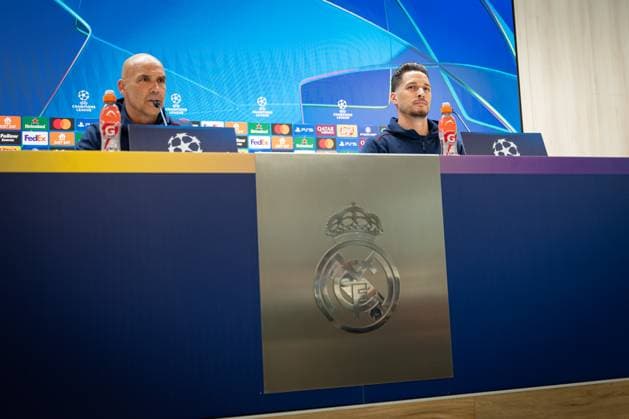 SOCCER - UEFA CL, Madrid vs RBS MADRID,SPAIN,21.JAN.25 - SOCCER - UEFA Champions League, Real Madrid CF vs Red Bull Salzburg, preview, press conference, PK, Pressekonferenz RBS. Image shows head coach Thomas Letsch and Janis Blaswich (RBS).  GEPAxpictures xFelipexMondino