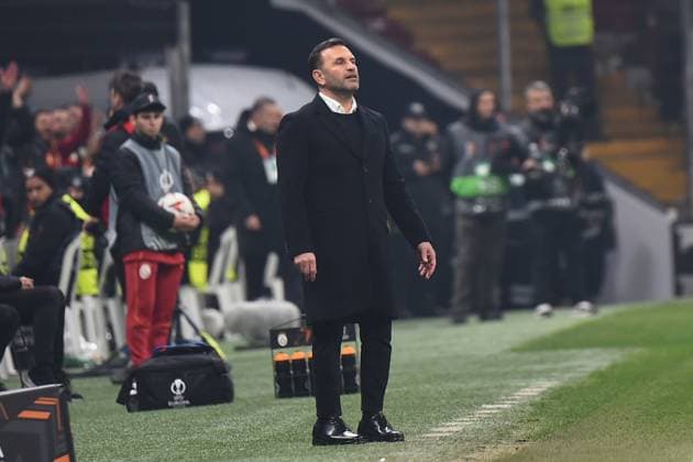 Coach Okan Buruk of Galatasaray reacts during the UEFA Europa League 2024 25 League Phase MD7 match between Galatasaray A.S. and FC Dynamo Kyiv at Ali Sami Yen Spor Kompleksi Rams Park on January 21, 2025 in Istanbul, Turkey. Istanbul Turkey Copyright: xSeskimphotox GSaray-DynamoKyiv_21125 (105)