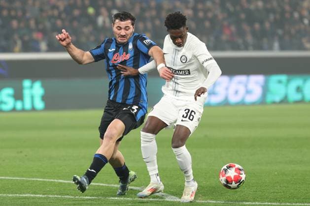 SOCCER - UEFA CL, Atalanta vs Sturm BERGAMO,ITALY,21.JAN.25 - SOCCER - UEFA Champions League, Atalanta Bergamo Calcio vs SK Sturm Graz. Image shows Sead Kolasinac (Atalanta) and Amady Camara (Sturm).  GEPAxpictures xChrisxBauer