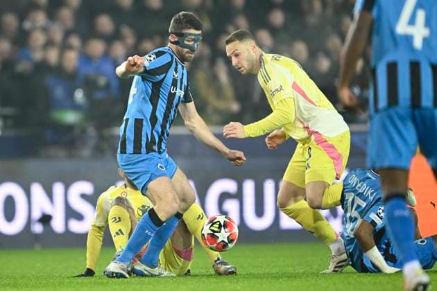 Club Brugge v Juventus - UEFA Champions League BRUGGE, BELGIUM - JANUARY 21 : Mechele Brandon defender of Club Brugge and Koopmeiners Teun midfielder of Juventus during the UEFA Champions League 2024 25 League Phase MD7 match between Club Brugge and Juventus on January 21, 2025 in Brugge, Belgium, 21 01 2025 Brugge Belgium  Copyright: xNicoxVereeckenx