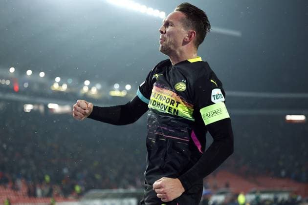 BELGRADO - Luuk de Jong of PSV Eindhoven celebrates the 0-1 during the UEFA Champions League match between Red Star Belgrade and PSV Eindhoven at Stadion Rajko Mitic on Jan. 21, 2025 in Belgrade, Serbia. ANP SEM VAN DER WAL UEFA Champions League 2024 25 League Phase MD7 2024 25 xVIxANPxSportx xxANPxIVx 518032342 originalFilename: 518032342.jpg