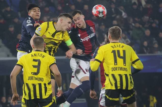 Bologna s Sam Beukema during the Uefa Champions League soccer match between Bologna f.c. and Borussia Dortmund at & x201c;Renato Dall Ara& x201d; Stadium, Bologna, northern Italy, Tuesday, January 21, 2025. - Soccer - (Photo Michele Nucci - LaPresse)  Copyright: xMichelexNucci LaPressex