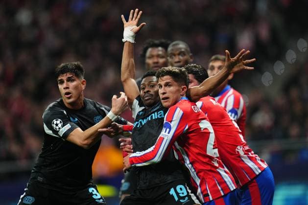 ESP: Atletico de Madrid v Bayer 04 Leverkusen. UEFA Champions League. Date 7 Giuliano Simeone of Atletico de Madrid and Nathan Tella of Bayer 04 Leverkusen during the UEFA Champions League match between Atletico de Madrid and Bayer 04 Leverkusen played at Riyahd Air Metropolitano Stadium on January 21, 2025 in Madrid, Spain. kpng Copyright: xBaguxBlancox xPRESSINPHOTOx PS_250121_ATL_LEV_015