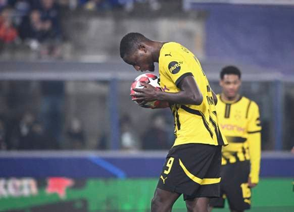 FOOTBALL CHAMPIONS LEAGUE SEASON 2024 2025 Matchday 7 FC Bologna Borussia Dortmund 21 01 2025 Serhou Guirassy Borussia Dortmund takes the ball for a penalty kick