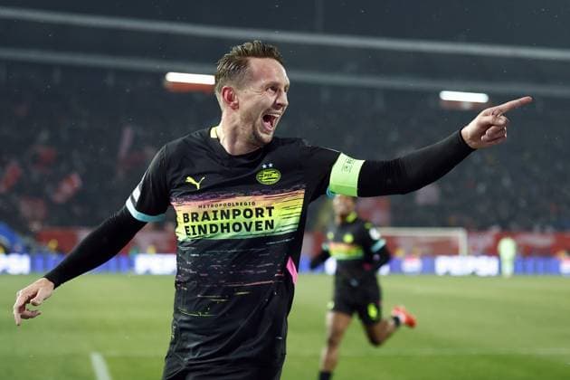 BELGRADO - Luuk de Jong of PSV Eindhoven celebrates the 0-2 during the UEFA Champions League match between Red Star Belgrade and PSV Eindhoven at Stadion Rajko Mitic on Jan. 21, 2025 in Belgrade, Serbia. ANP SEM VAN DER WAL UEFA Champions League 2024 25 League Phase MD7 2024 25 xVIxANPxSportx xxANPxIVx 518032662 originalFilename: 518032662.jpg
