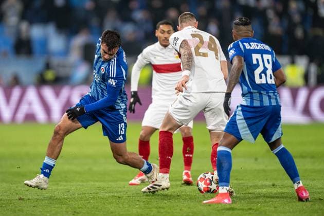 David Strelec in a battle for the ball during UEFA Champions league match, SK Slovan Bratislava - VFB Stuttgart , 21. january 2025, Tehelne pole Stadium, Bratislava, Slovakia Copyright: xMICHALxFAJT,ZOSPORTU.SKx FAJ_7669