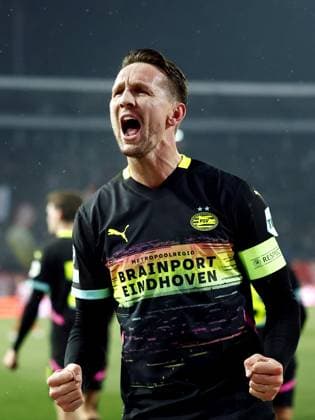 BELGRADO - Luuk de Jong of PSV Eindhoven celebrates the 0-2 during the UEFA Champions League match between Red Star Belgrade and PSV Eindhoven at Stadion Rajko Mitic on Jan. 21, 2025 in Belgrade, Serbia. ANP SEM VAN DER WAL UEFA Champions League 2024 25 League Phase MD7 2024 25 xVIxANPxSportx xxANPxIVx 518032762 originalFilename: 518032762.jpg