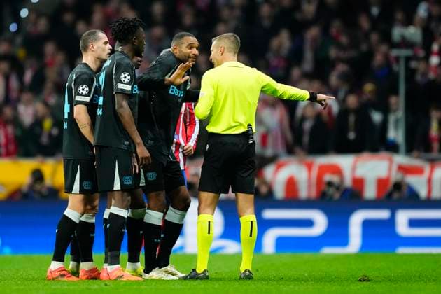 Atletico de Madrid v Bayer 04 Leverkusen - UEFA Champions League 2024 25 League Phase MD7 Jonathan Tah centre-back of Bayer 04 Leverkusen and Germany and Germany protest to referee Davide Massa during the UEFA Champions League 2024 25 League Phase MD7 match between Atletico de Madrid and Bayer 04 Leverkusen at Riyadh Air Metropolitano on January 21, 2025 in Madrid, Spain. Madrid Spain  Copyright: xJosexBretonx originalFilename:bretonhernandez-atletico250121_npqBt.jpg