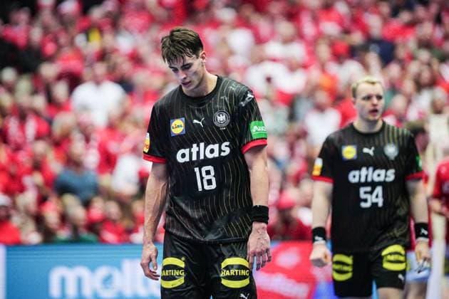 Julian Koester Germany, 18 disappointed DEN, Denmark vs Germany, Handball, IHF World Championship 2025, Main Group 1, Matchday 1, 21 01 2025 DEN, Denmark vs Germany, Handball, IHF World Championship 2025, Main Group 1, Matchday 1, 21 01 2025 Herning Copyright: xEibner-Pressefoto MarcelxvonxFehrnx EP_MFN
