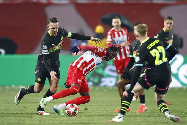 BELGRADO - (l-r) Luuk de Jong of PSV Eindhoven, Cherif Ndiaye of Red Star Belgrade, Ryan Flamingo of PSV Eindhoven, Jerdy Schouten of PSV Eindhoven during the UEFA Champions League match between Red Star Belgrade and PSV Eindhoven at Stadium Rajko Mitic on Jan. 21, 2025 in Belgrade, Serbia. ANP SEM VAN DER WAL UEFA Champions League 2024 25 League Phase MD7 2024 25 xVIxANPxSportx xxANPxIVx 518033417 originalFilename: 518033417.jpg