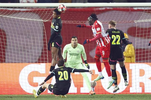 BELGRADO - (l-r) Ryan Flamingo of PSV Eindhoven, Cherif Ndiaye of Red Star Belgrade, Jerdy Schouten of PSV Eindhoven during the UEFA Champions League match between Red Star Belgrade and PSV Eindhoven at Stadion Rajko Mitic on Jan. 21, 2025 in Belgrade, Serbia. ANP SEM VAN DER WAL UEFA Champions League 2024 25 League Phase MD7 2024 25 xVIxANPxSportx xxANPxIVx 518033442 originalFilename: 518033442.jpg