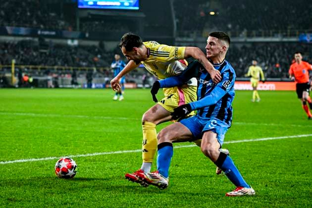 Juventus defender Federico Gatti, Club Brugge forwarder Ferran Jutgla, during the match Club Brugge Juventus at the Jan Beydelstadium for the UEFA Champions League League phase Matchday 7 season 2024 2025 in BRUGGE, Belgium on 21 januari 2025, photo by Stefan Koops EYE4images DeFodi Images Defodi 746 209621 Defodi-746