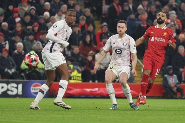 Mohamed Salah of Liverpool shoots wide. Liverpool v Lille, UEFA Champions League, Group Stage, Football, Anfield, Liverpool, UK - 21 Jan 2025 EDITORIAL USE ONLY No use with unauthorised audio, video, data, fixture lists, club league logos or live services. Online in-match use limited to 120 images, no video emulation. No use in betting, games or single club league player publications.  Copyright: xPaulxCurrie Shutterstockx 15108882ae