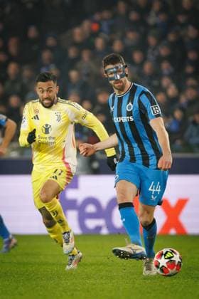 Juventus Nicolas Gonzalez and Club s Brandon Mechele fight for the ball during a soccer game between Belgian Club Brugge KV and Italian club Juventus, Tuesday 21 January 2025 in Brugge, on the seventh day (out of 8) of the UEFA Champions League league phase. KURTxDESPLENTER  x110886738x