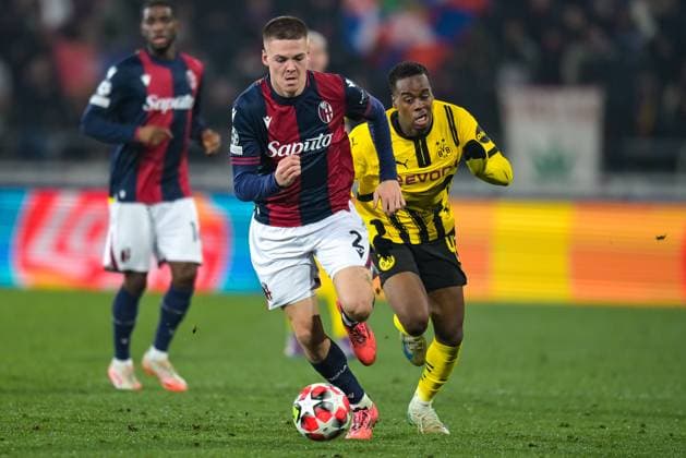 Bologna s Emil Holm portrait in action with ball during Bologna FC vs Borussia Dortmund, UEFA Champions League football match in Bologna, Italy, January 21 2025  Copyright: xAlessioxMarini IPAxSportx xipa-agency.netx xx IPA_53202377 IPA_Agency_IPA53202377