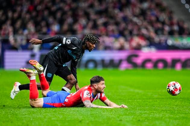 January 21, 2025, Madrid, Madrid, SPAIN: Jeremie Frimpong of Bayer Leverkusen and Javi Galan of Atletico de Madrid in action during the UEFA Champions League 2024 25 League Phase MD7 match between Atletico de Madrid and Bayer 04 Leverkusen at Riyadh Air Metropolitano stadium on January 21, 2025, in Madrid, Spain. Madrid SPAIN - ZUMAa181 20250121_zaa_a181_144 Copyright: xOscarxJ.xBarrosox